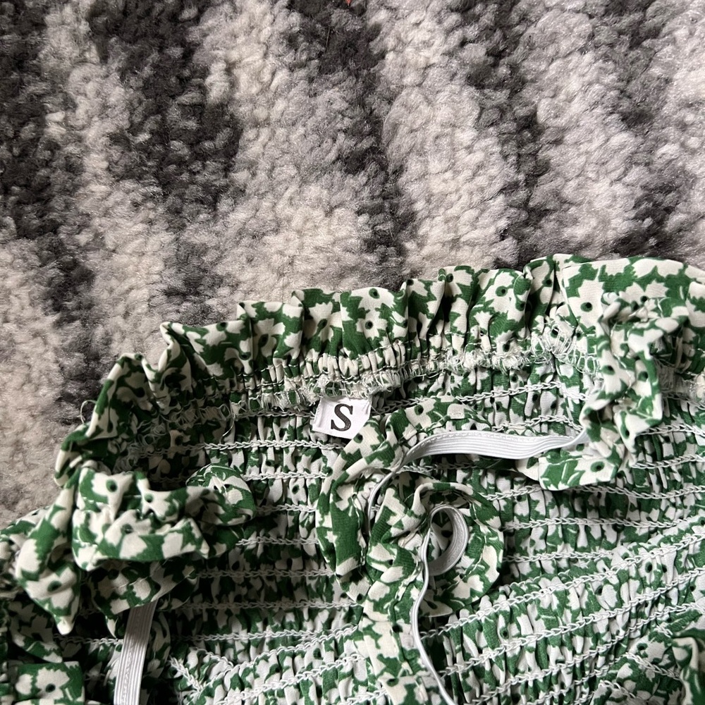 Floral green dress - Picture 2 of 2